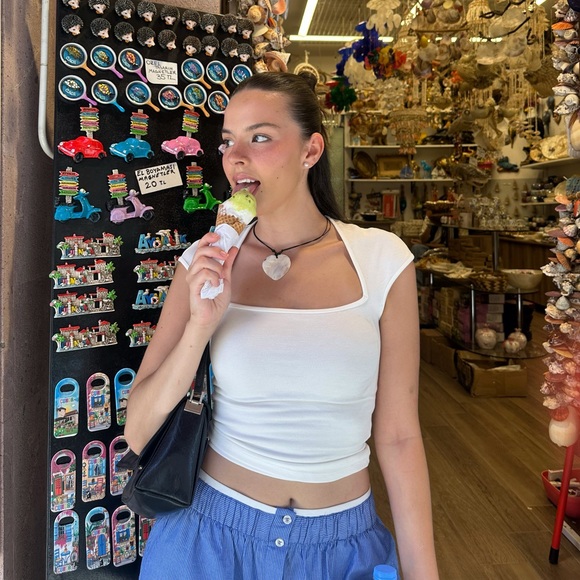 Meet your Posher, Rachel - Picture 2 of 6